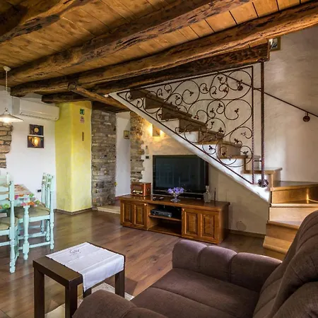 Rustic Marija With Panoramic View In Vila *