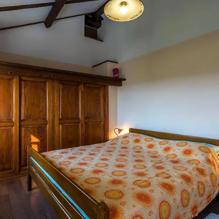 Villa Rustic Marija With Panoramic View In Zrenj