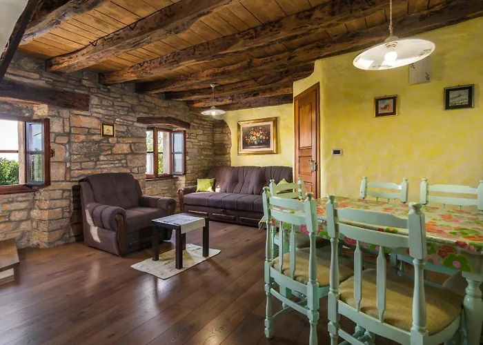 Rustic Marija With Panoramic View In Villa Zrenj